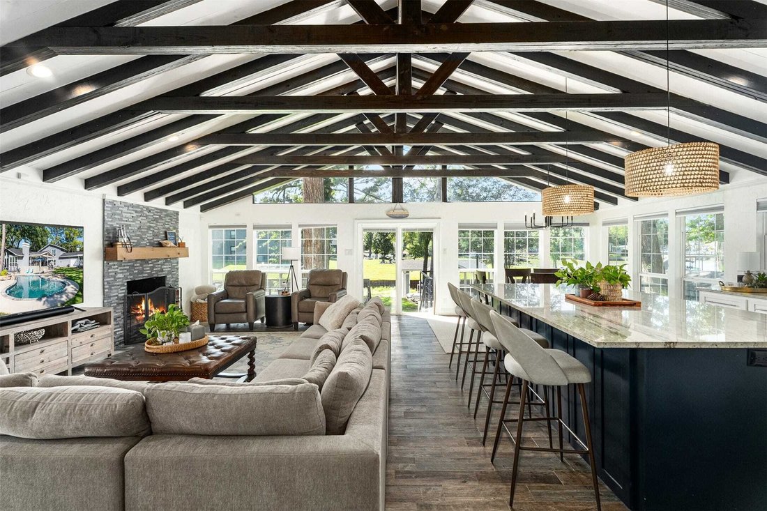 House in Tool, Texas, United States 5 - 18168244