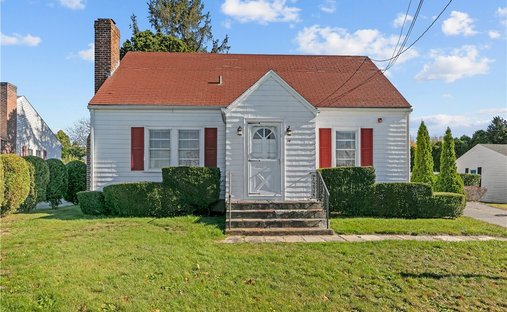 House in Middletown, Rhode Island, United States 1