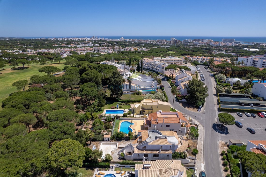 House in Vilamoura, Quarteira, Algarve 2 - 17930854
