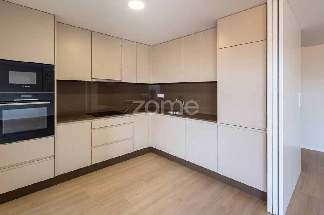 Apartment in Santa Marinha e Sao Pedro da Afurada, Porto District, Portugal 4 - 18161271