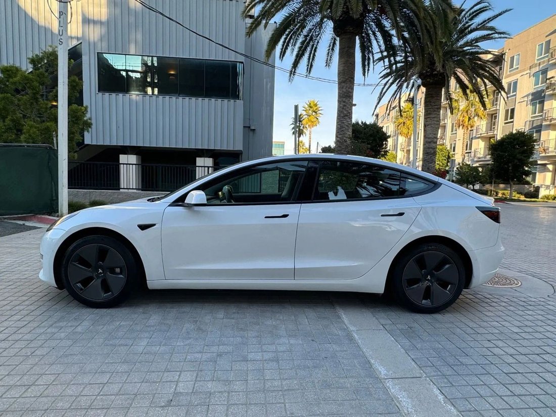Sedan in Riverside, CA, United States 5 - 18163546