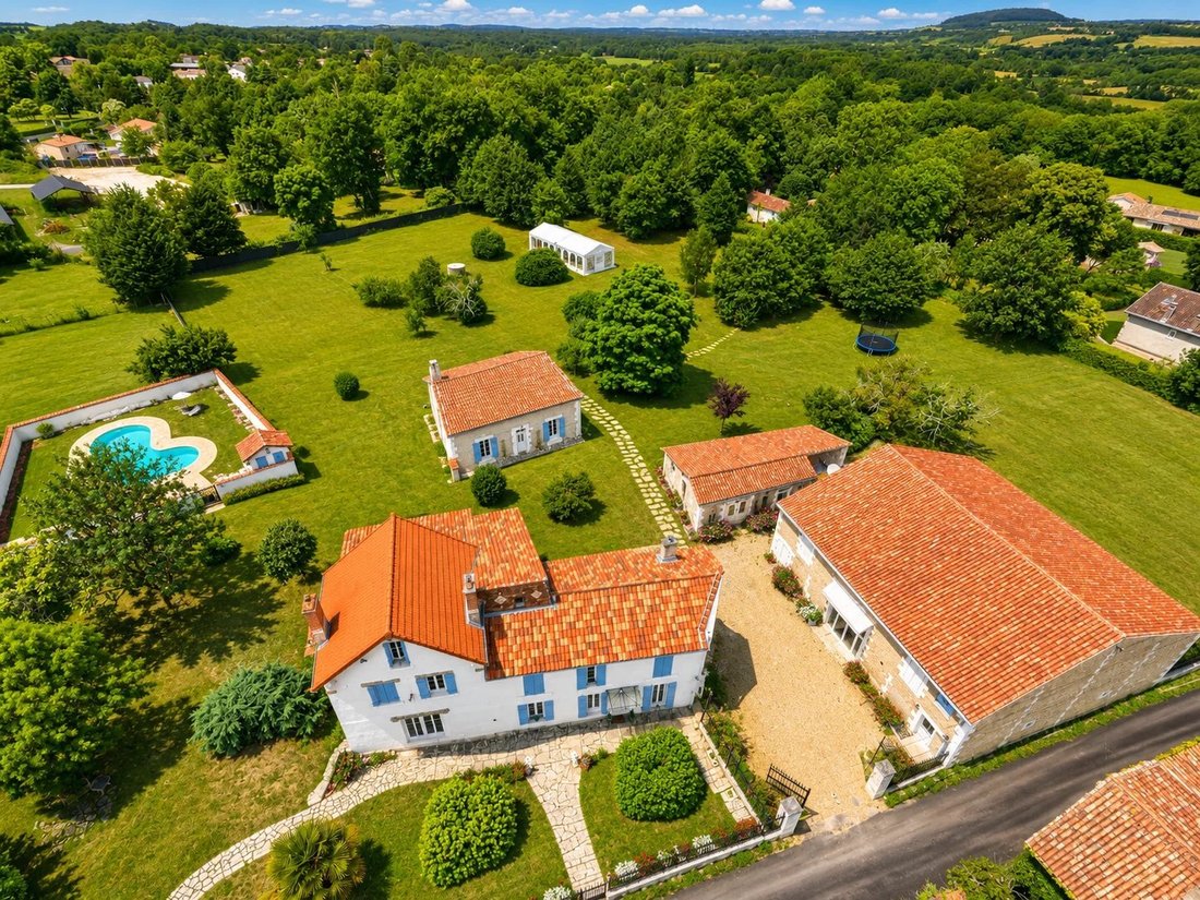 House in Ribérac, Nouvelle-Aquitaine, France 1 - 17933534