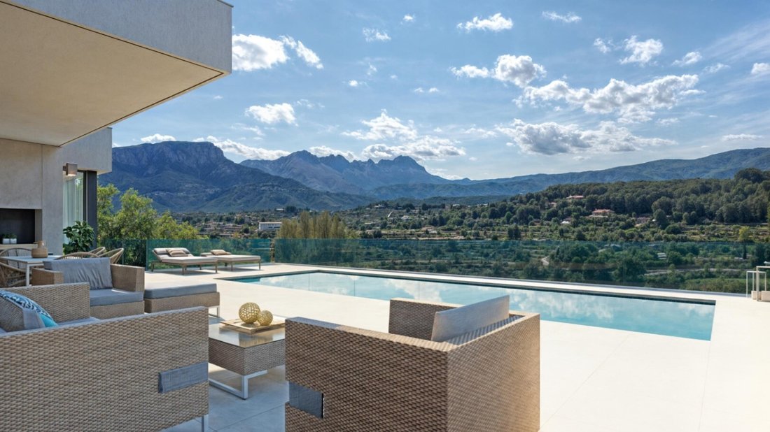 Villa in Calp / Calpe, Valencian Community, Spain 2 - 17514436