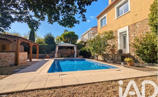 House in Hyeres, Provence-Alpes-Côte d'Azur, France 1
