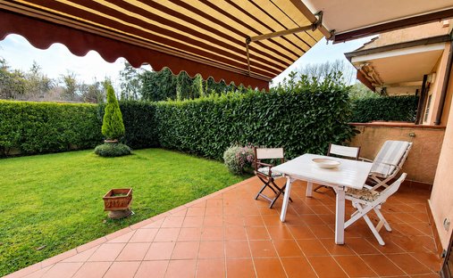 Country House in Cinquale, Montignoso, Tuscany 1