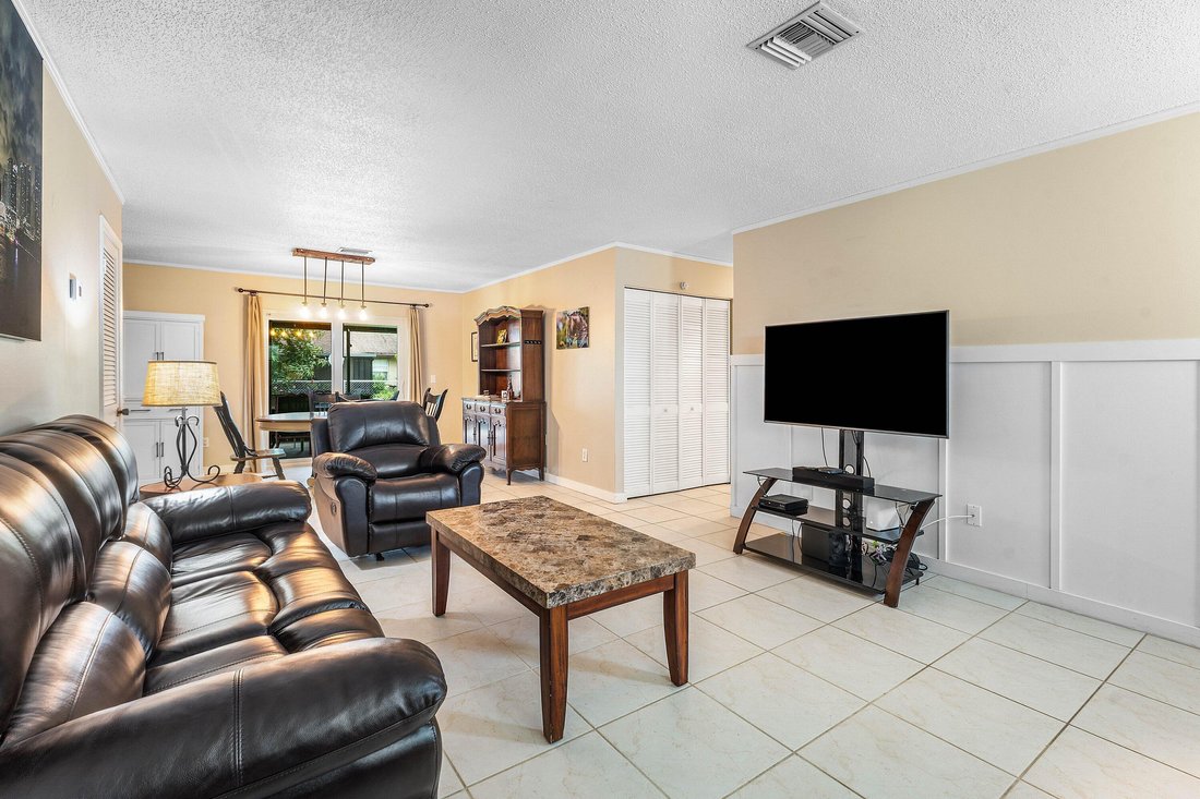 House in West Palm Beach, Florida, United States 3 - 18165470