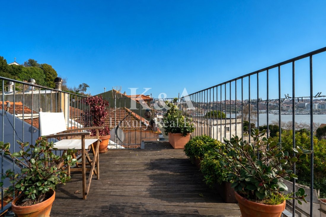 House in Lordelo do Ouro e Massarelos, Porto District, Portugal 1 - 17412095