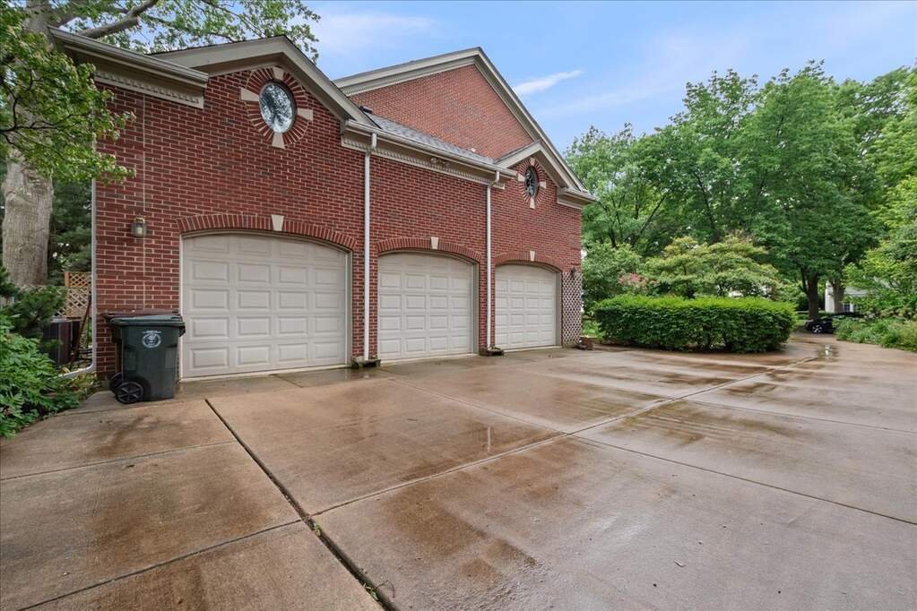 House in Skokie, Illinois, United States 4 - 18162073