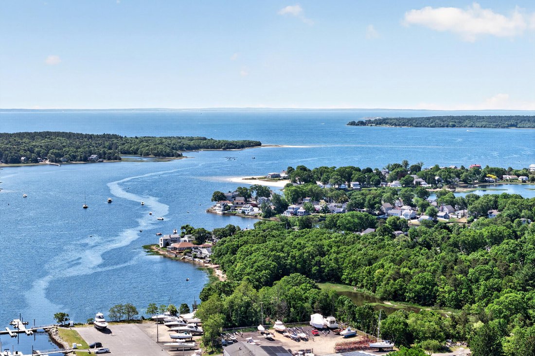Condo in Wareham, Massachusetts, United States 2 - 18154111