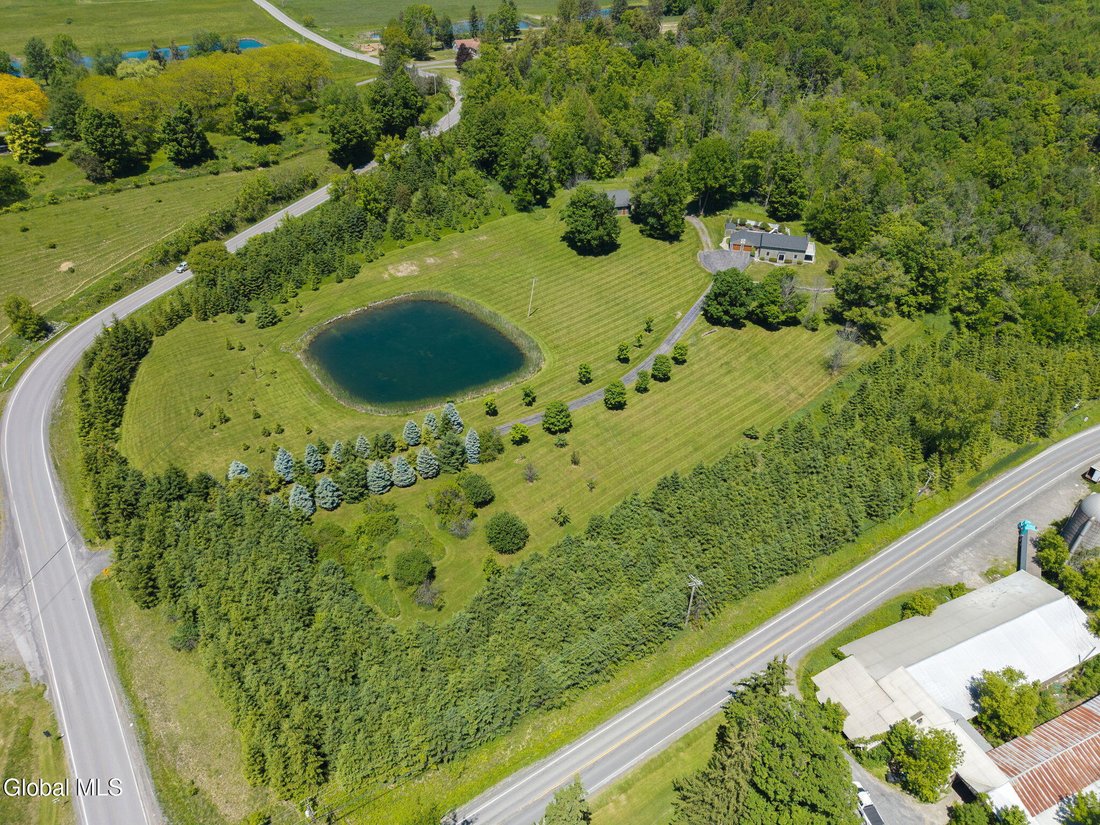 House in Cobleskill, New York, United States 3 - 18160003