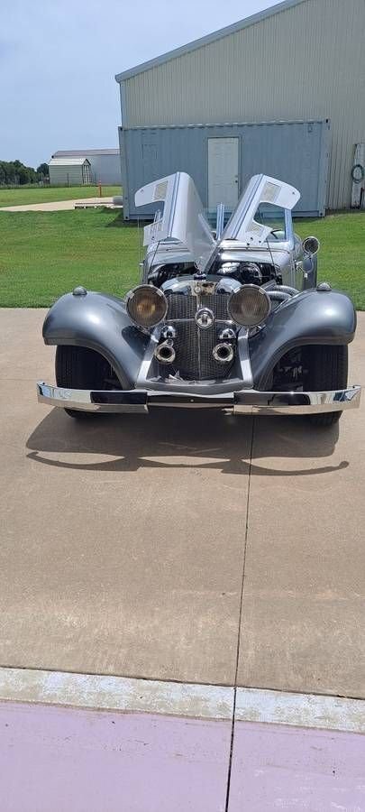 Cabriolet in Glendale, United States 2 - 16464691