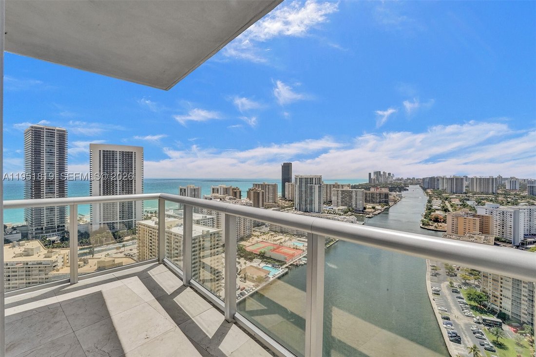 Condo in Hallandale Beach, Florida, United States 1 - 17044011