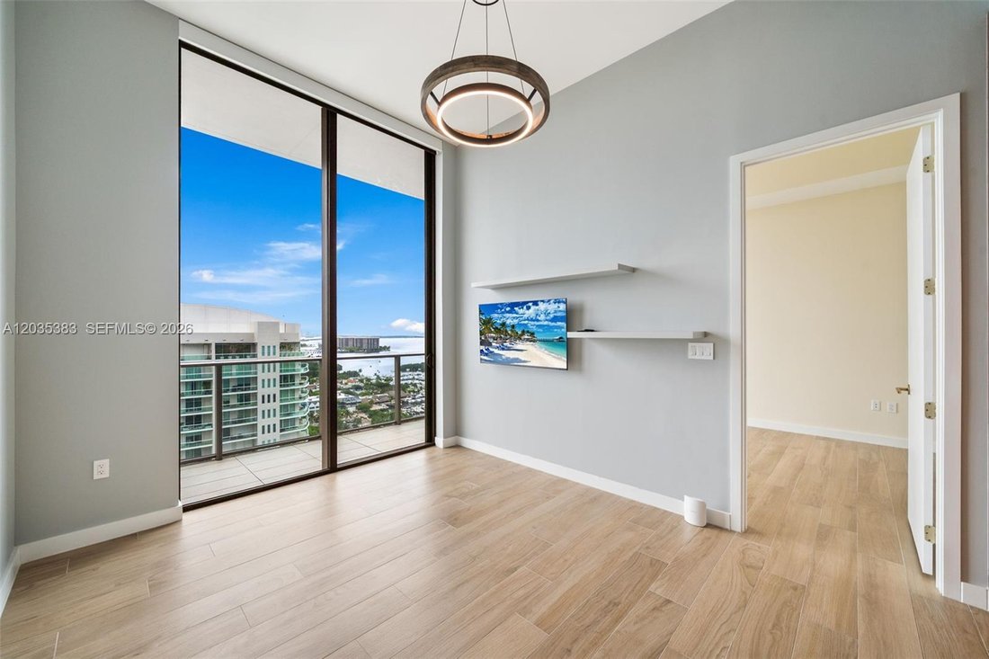 Condo in Miami, Florida, United States 3 - 18156155