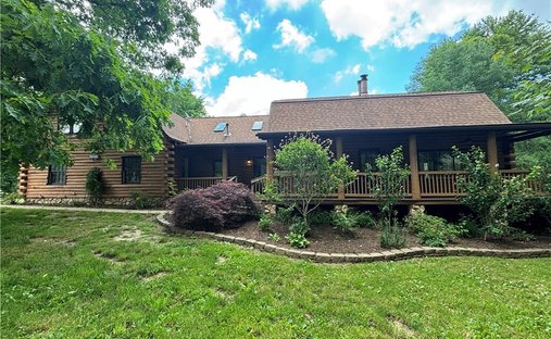 House in Chagrin Falls, Ohio, United States 1