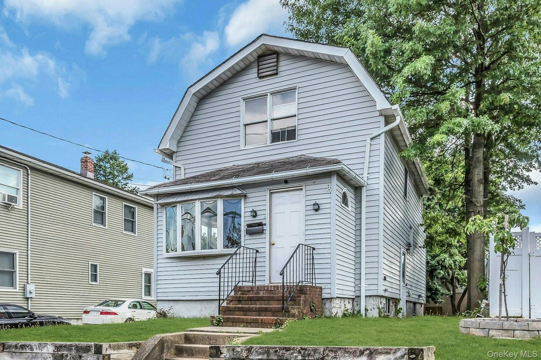 House in North New Hyde Park, New York, United States 3 - 18165423