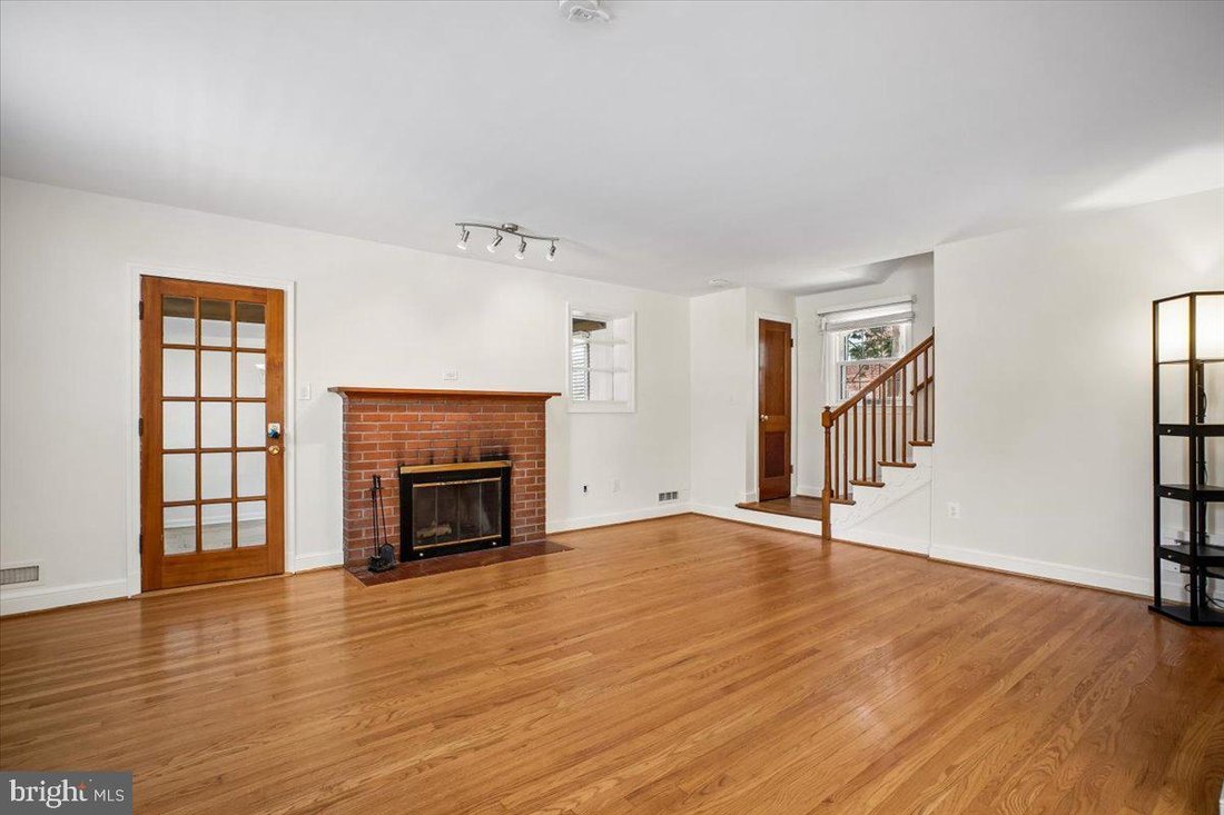 Casa a Arlington, Virginia, Stati Uniti 2 - 18166394