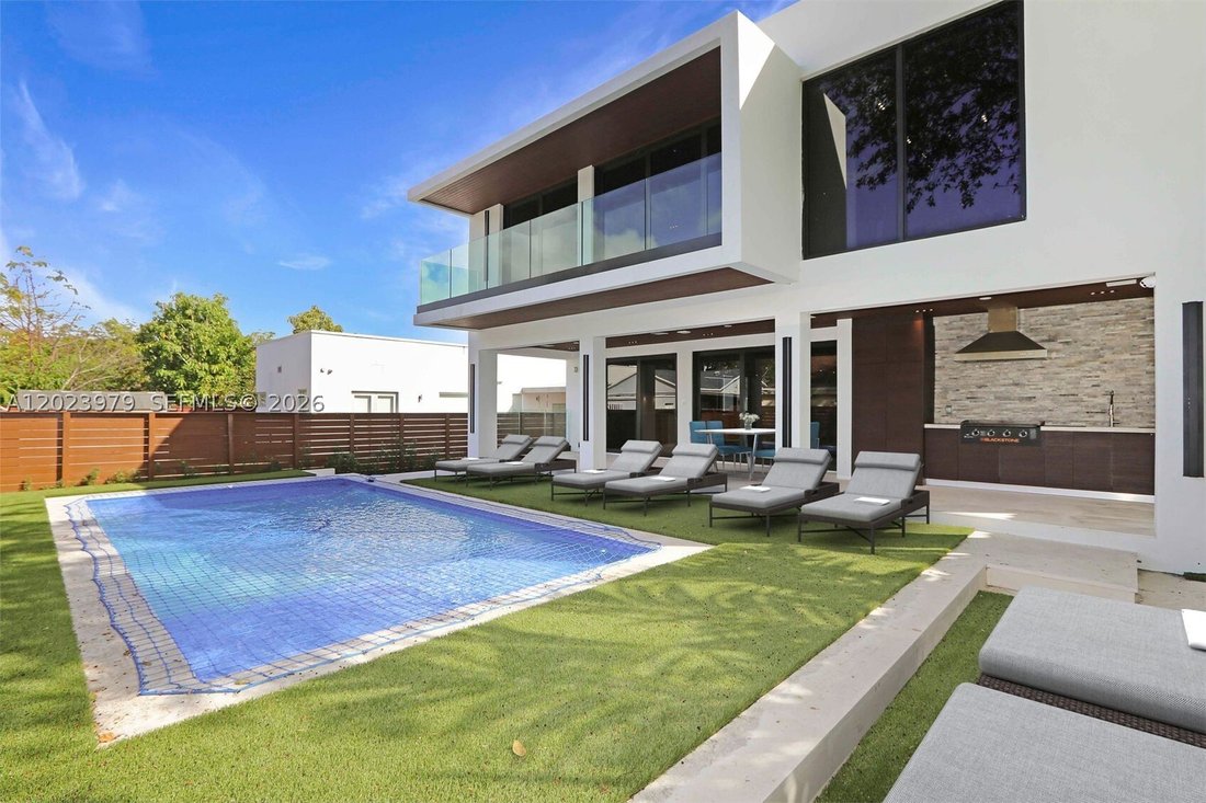 House in Miami, Florida, United States 1 - 18160146
