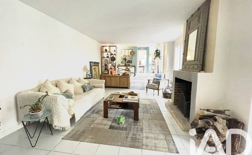 House in Centre, Brunoy, France 1
