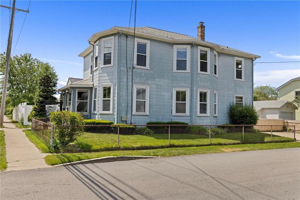 Warwick, Rhode Island, United States 3 - 18154995