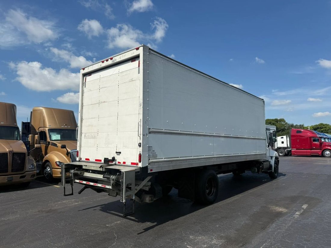 Pickup in Miami, FL, United States 4 - 18167860