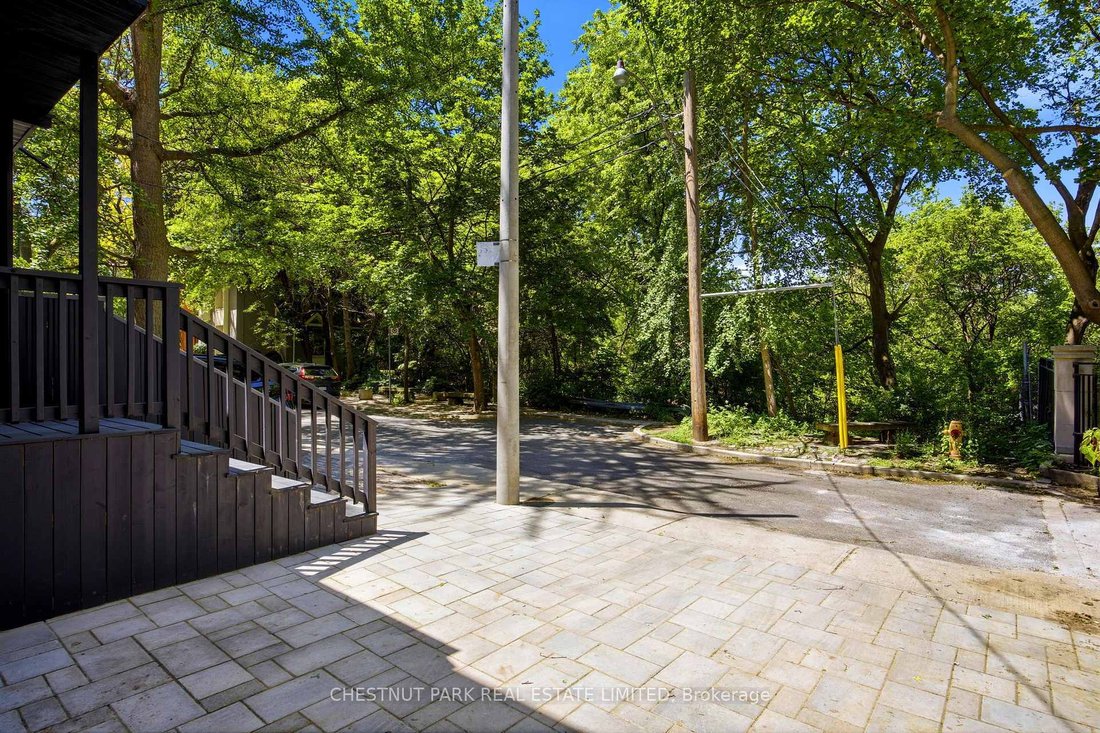 House in Toronto, Ontario, Canada 4 - 18163908