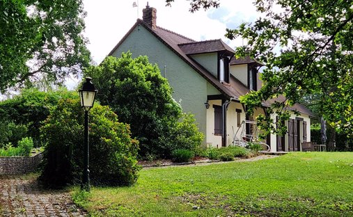 House in Houdan, Ile-de-France, France 1