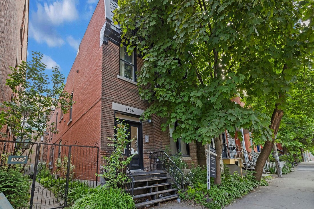 House in Montréal, Quebec, Canada 1 - 18022087
