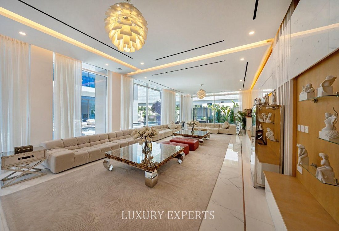 Villa in Pearl Jumeirah, Dubai, United Arab Emirates 2 - 18155631