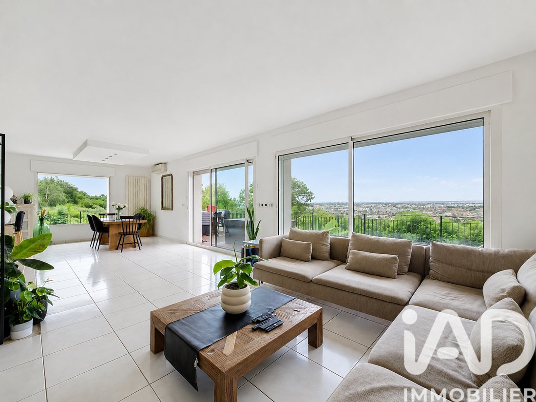 House in Chennevieres-sur-Marne, Ile-de-France, France 4 - 18161341