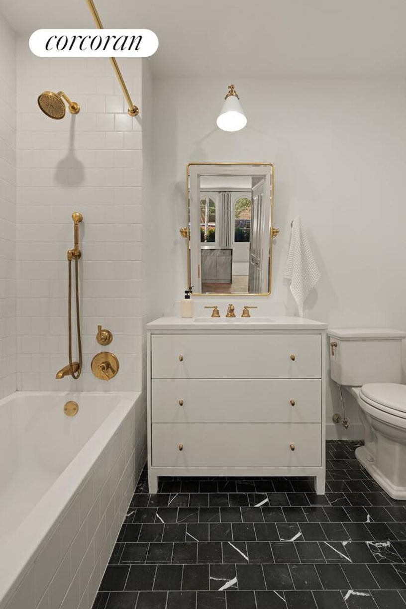 Condo in New York, New York, United States 5 - 18166248