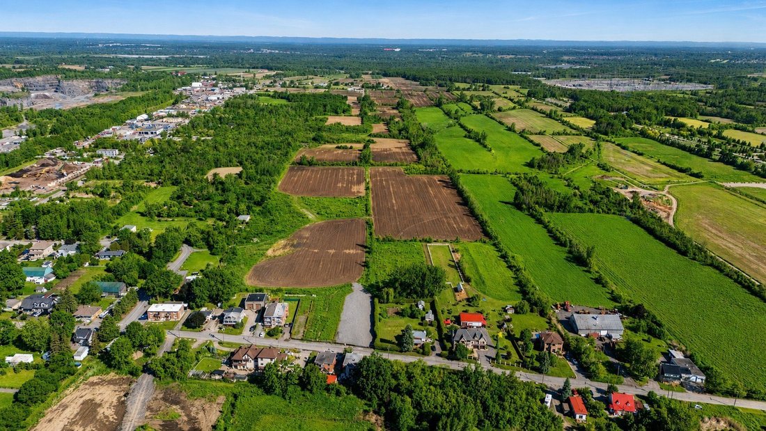 Land in Laval, Quebec, Canada 5 - 18160516