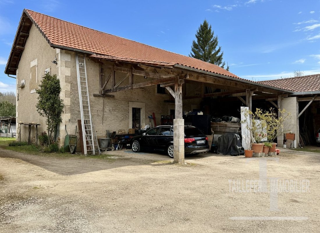 House in Antonne-et-Trigonant, Nouvelle-Aquitaine, France 4 - 17561854