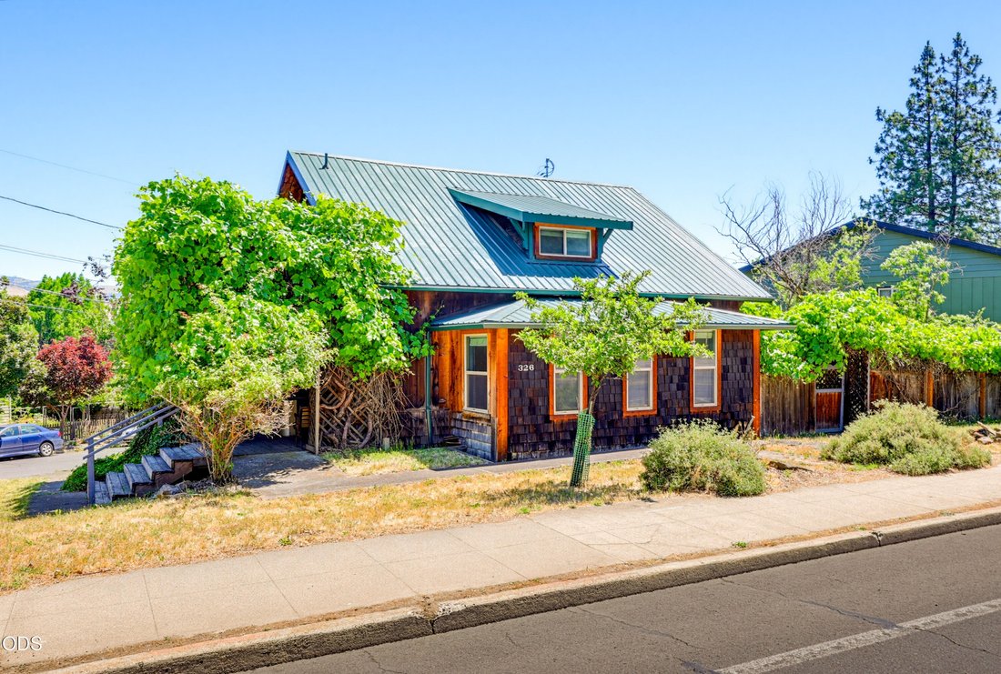 House in Ashland, Oregon, United States 1 - 18162333