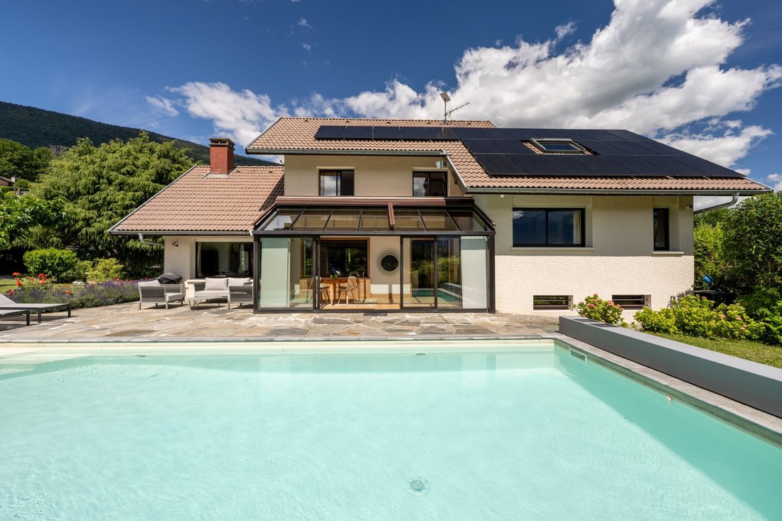 Villa in Saint-Eustache, Auvergne-Rhône-Alpes, France 3 - 18171654