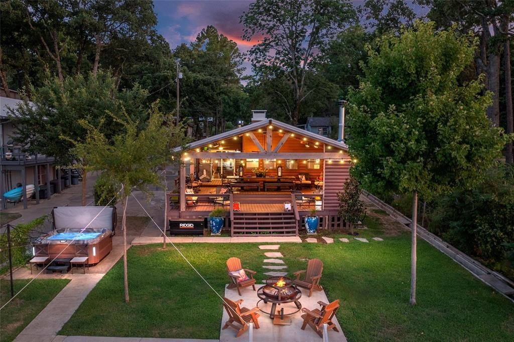 House in Tool, Texas, United States 1 - 18155056