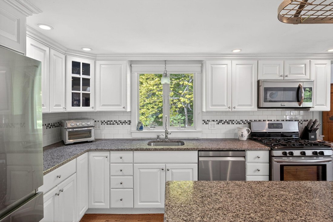 House in Harwich, Massachusetts, United States 3 - 18154078