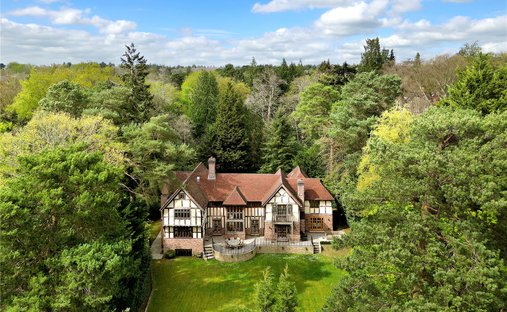 Casa in Virginia Water, Inghilterra 1