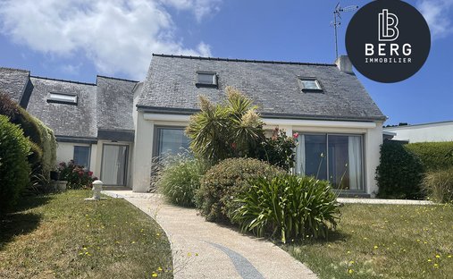 House in Ouest, Quiberon, France 1