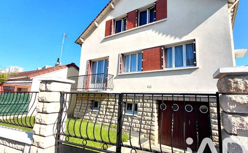 House in Noyer Doré-Pajeaud-Fontaine Michalon, Antony, France 1