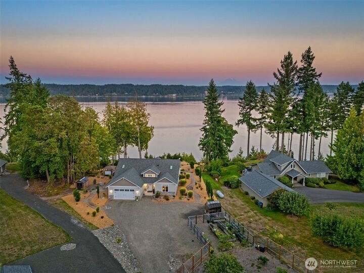 House in Grapeview, Washington, United States 4 - 18162217