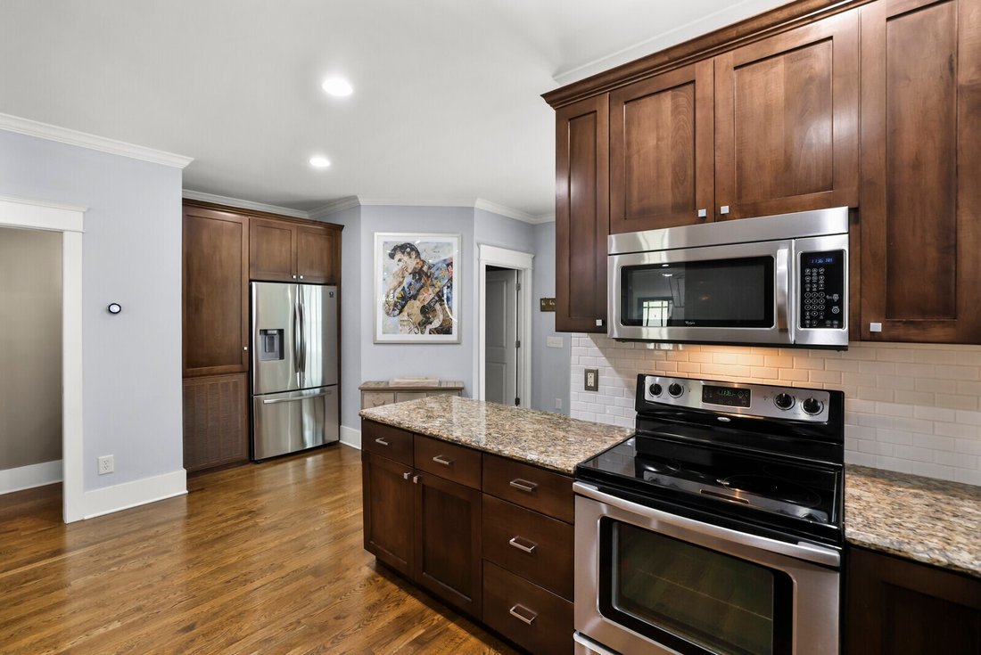 Co Op in Nashville, Tennessee, United States 5 - 18162365