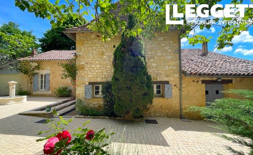 House in Saint-Avit-Senieur, Nouvelle-Aquitaine, France 1