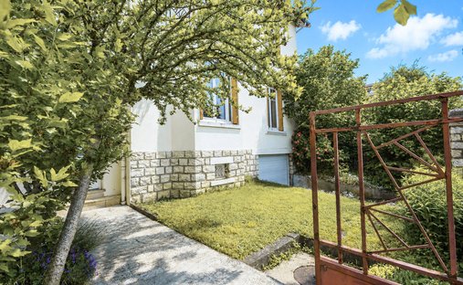House in Grangier, Dijon, France 1