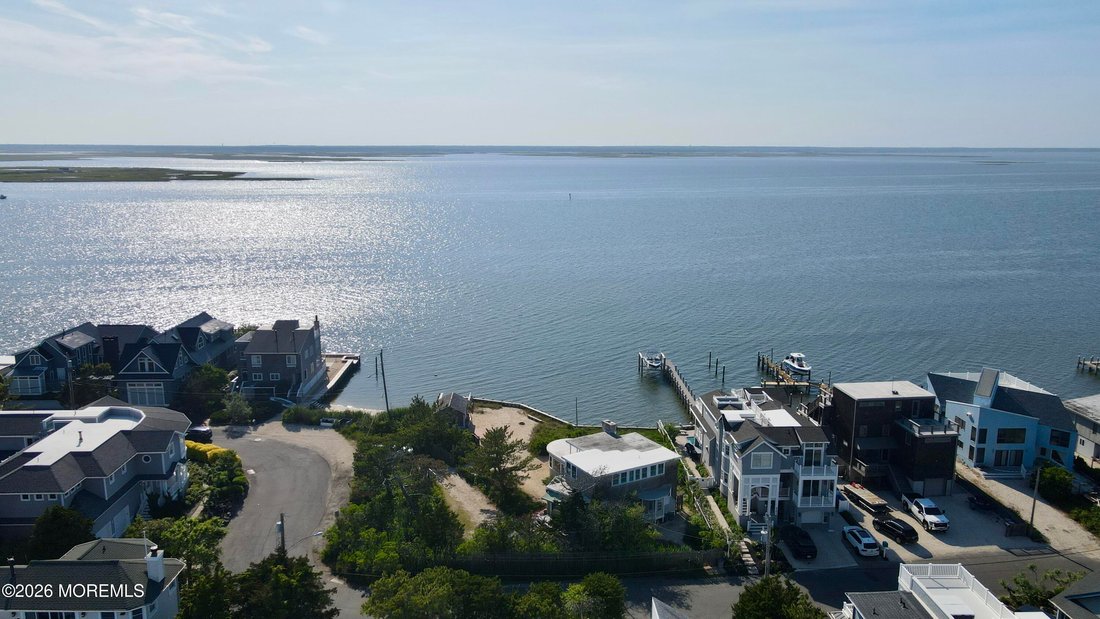 House in Ship Bottom, New Jersey, United States 5 - 18159619
