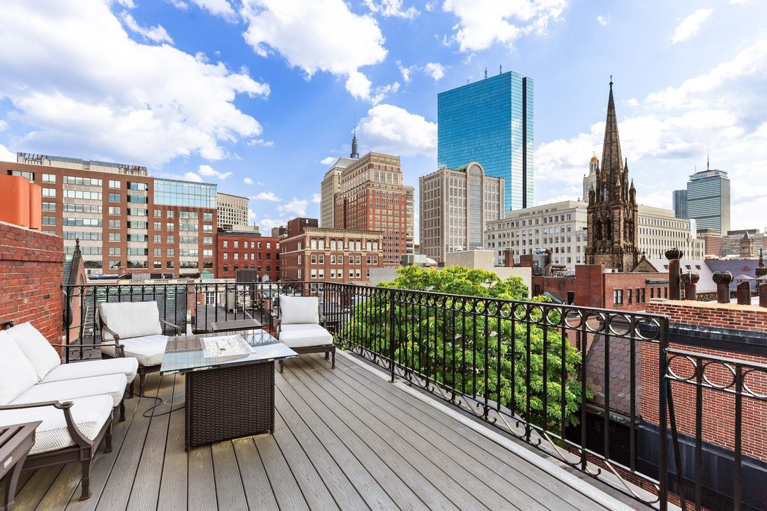 Condo in Boston, Massachusetts, United States 1 - 17025498