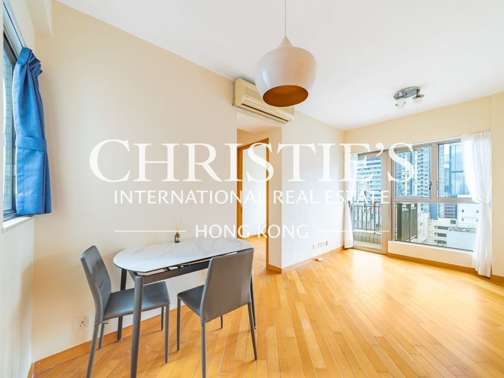 Apartment in Hong Kong, Hong Kong 3 - 18157221