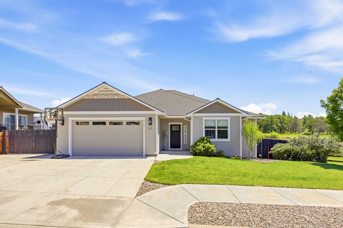House in Eagle Point, Oregon, United States 2 - 18157721