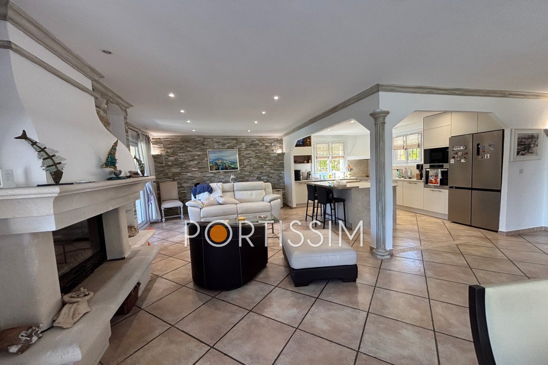 Villa in Val de Cagne-Colline Route de Vence, Cagnes-sur-Mer, France 2 - 18155689