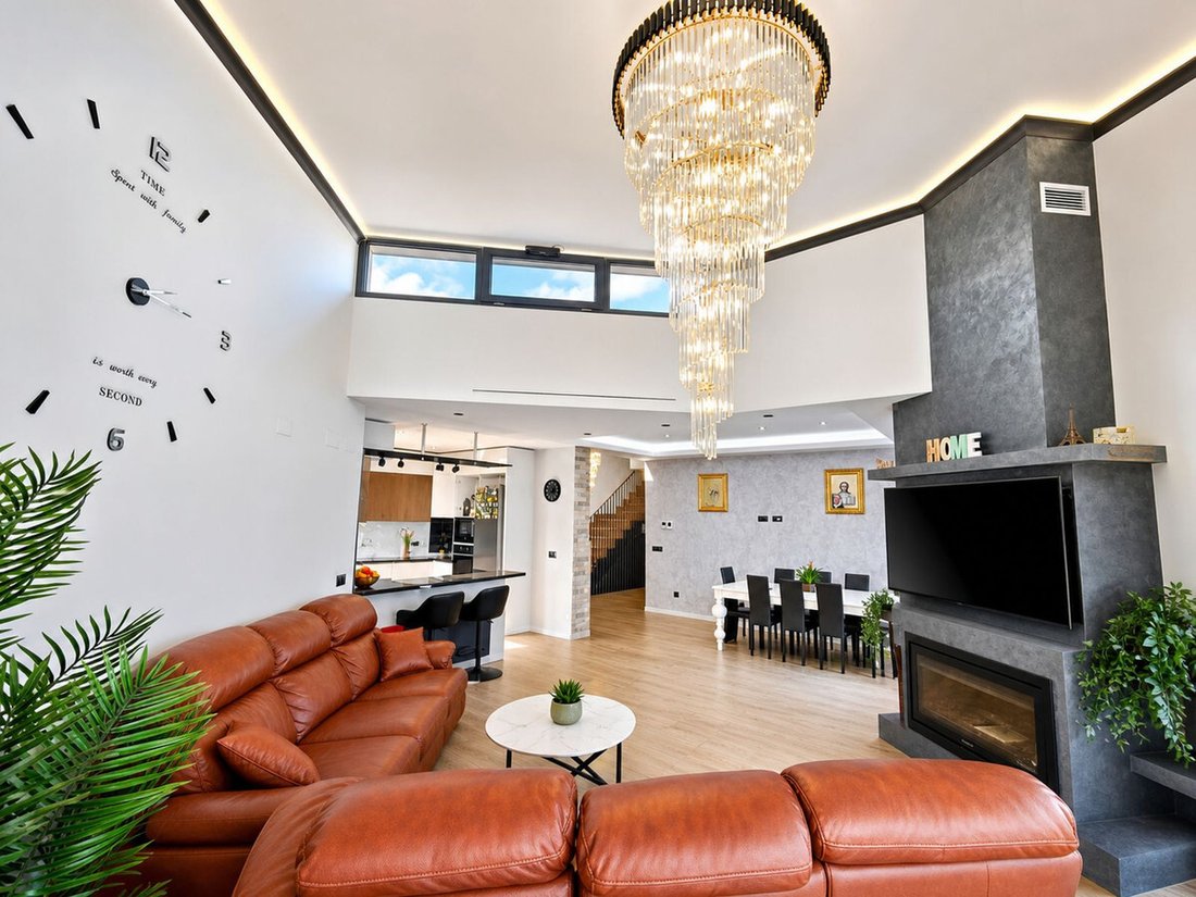 Villa in Buenas Noches, Estepona, Spain 4 - 16612868