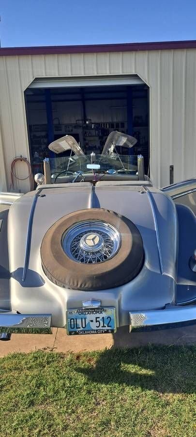 Cabriolet in Glendale, United States 5 - 16464691